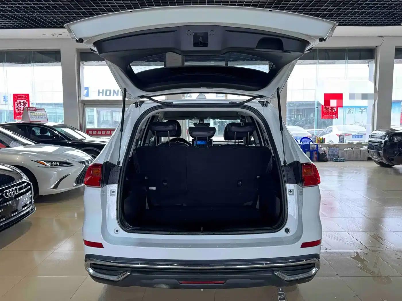 Haval M6 2021 PLUS 1.5T Manual Elite Intelligent Connectivity Edition — миниатюра 6
