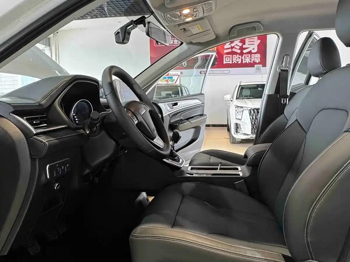 Haval M6 2021 PLUS 1.5T Manual Elite Intelligent Connectivity Edition — миниатюра 7