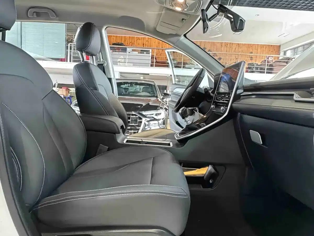 Haval M6 2021 PLUS 1.5T Manual Elite Intelligent Connectivity Edition — миниатюра 8