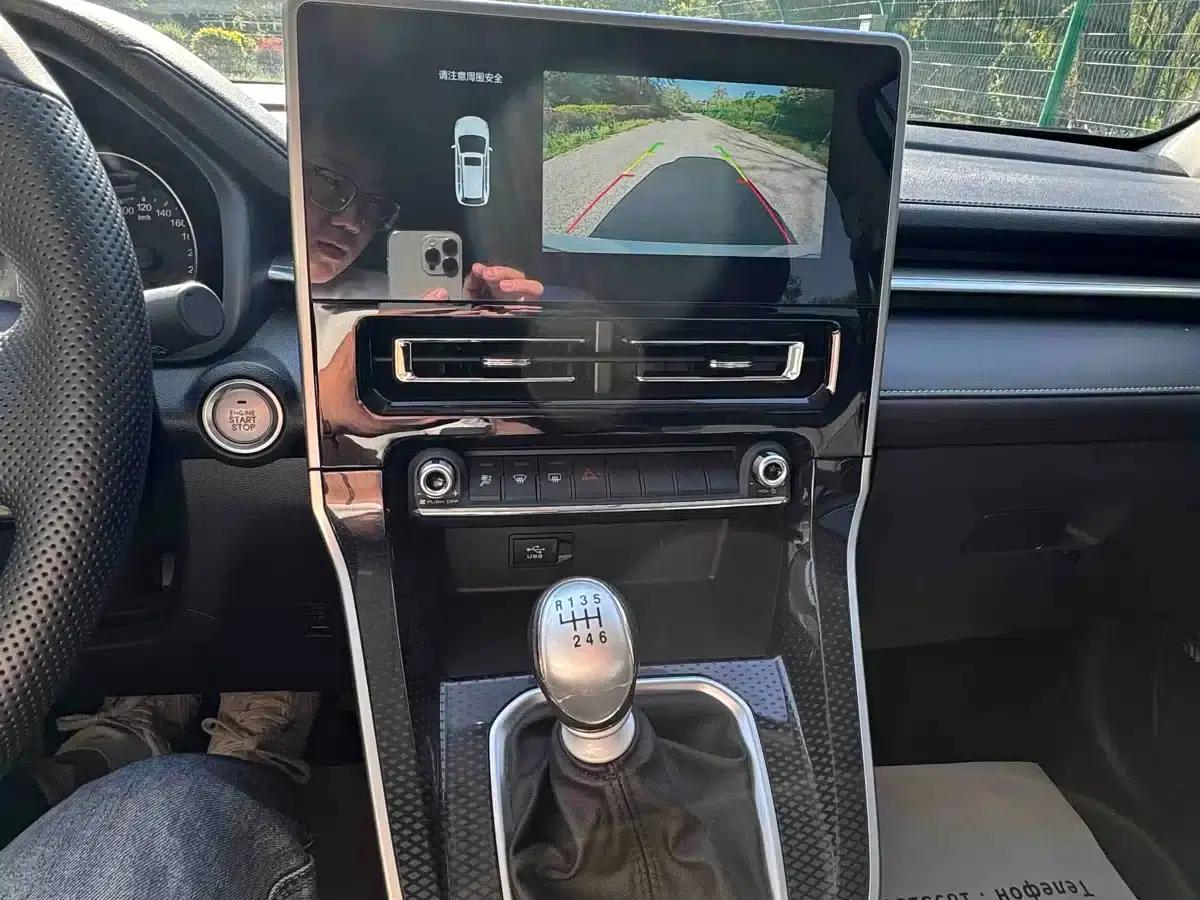 Haval M6 2023 PLUS 1.5T Manual Elite Intelligent Connectivity Edition — миниатюра 16