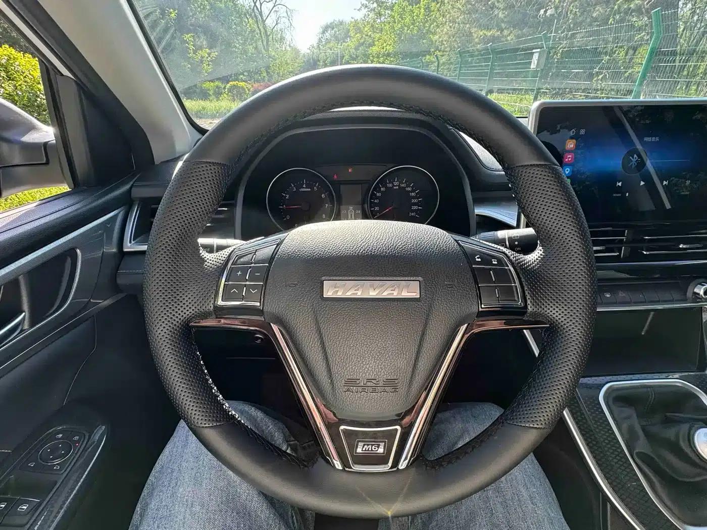 Haval M6 2023 PLUS 1.5T Manual Elite Intelligent Connectivity Edition — миниатюра 17
