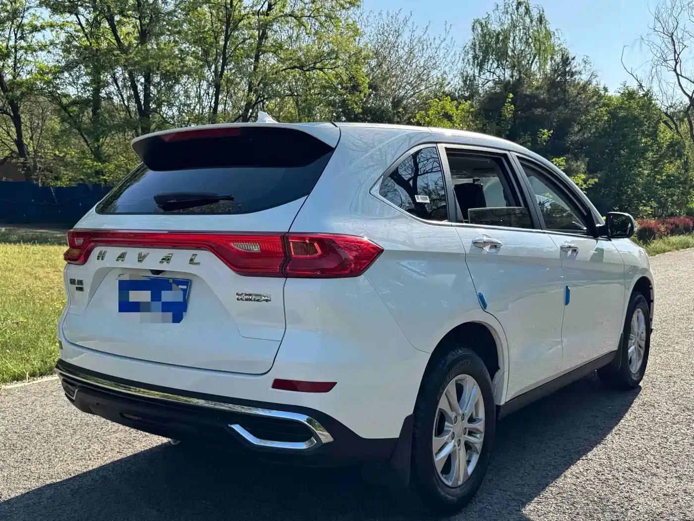 Haval M6 2023 PLUS 1.5T Manual Elite Intelligent Connectivity Edition — миниатюра 5