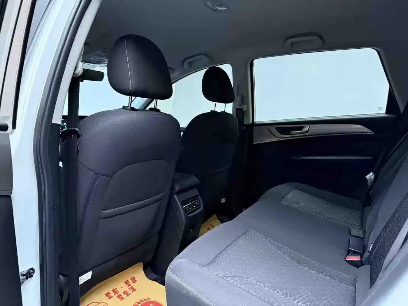 Haval M6 2023 PLUS 1.5T DCT Elite Intelligent Connectivity Edition — миниатюра 8