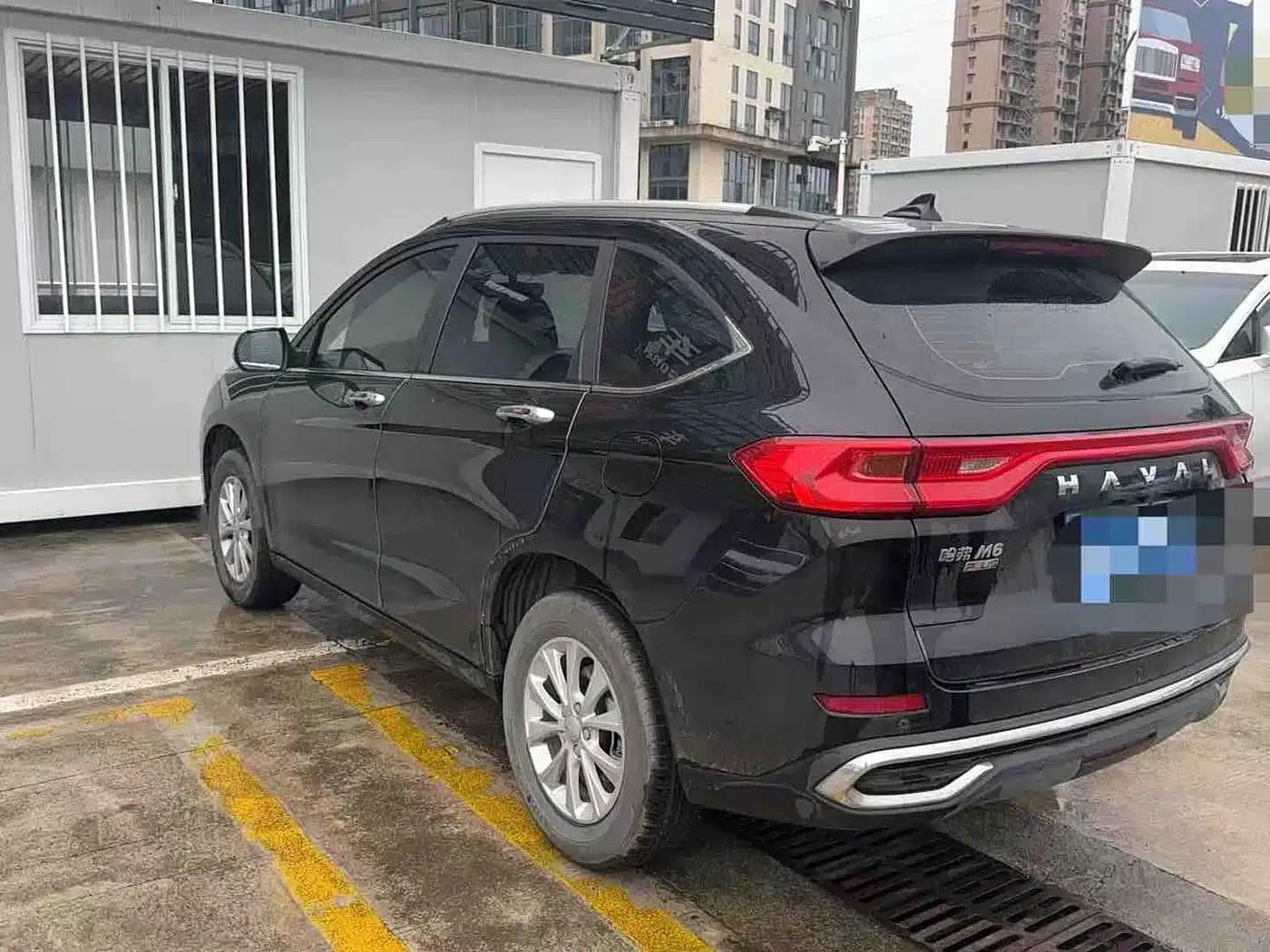 Haval M6 2023 PLUS 1.5T Manual Luxury Intelligent Connectivity Edition — миниатюра 2