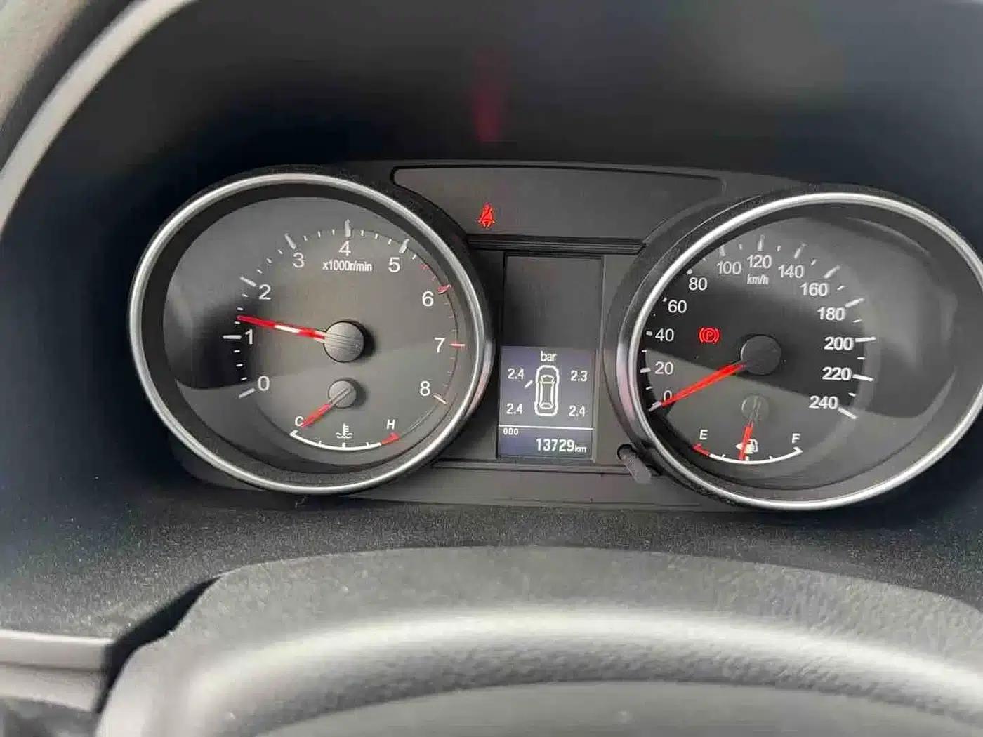 Haval M6 2023 PLUS 1.5T Manual Luxury Intelligent Connectivity Edition — миниатюра 6