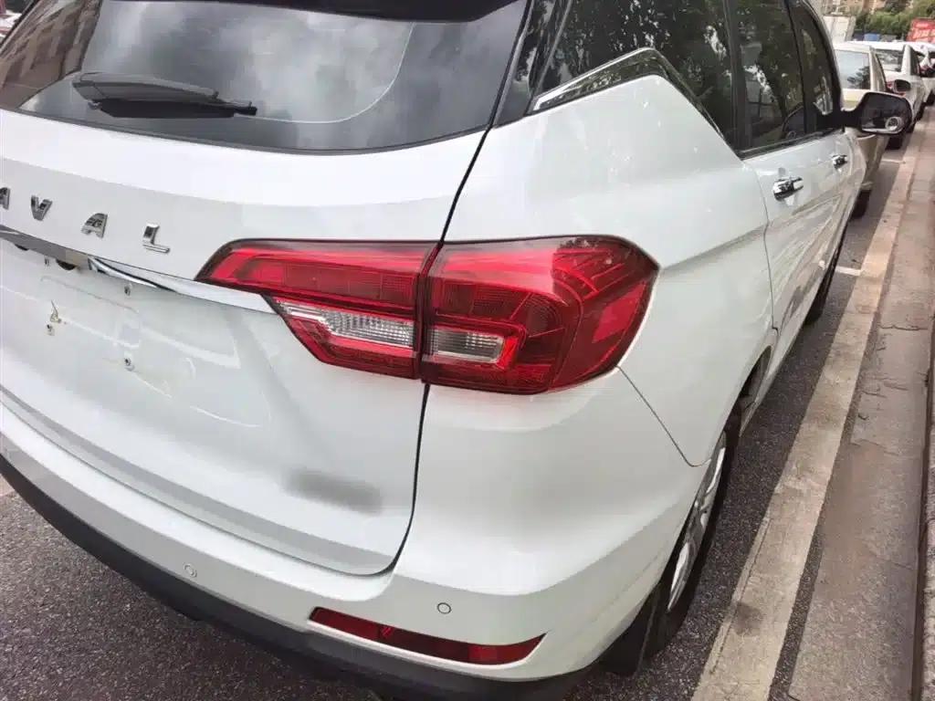 Haval M6 2018 Facelift 1.5T DCT 2WD Urban Edition — миниатюра 8