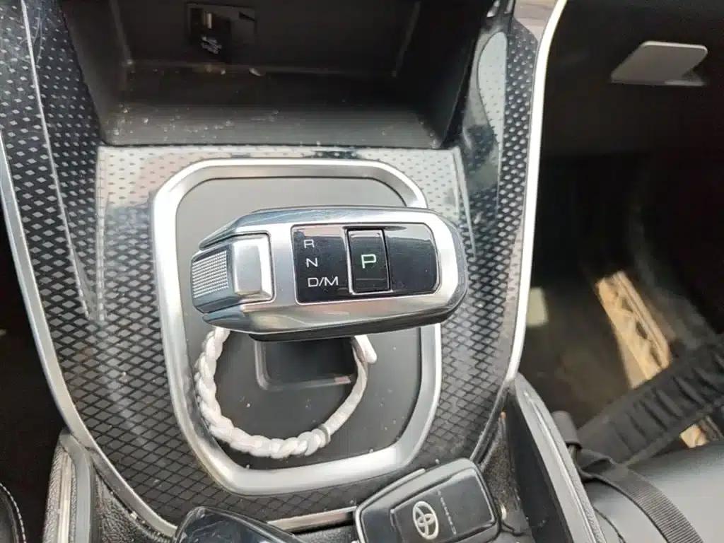 Haval M6 2021 PLUS 1.5T DCT Luxury Intelligent Connectivity Edition — миниатюра 21