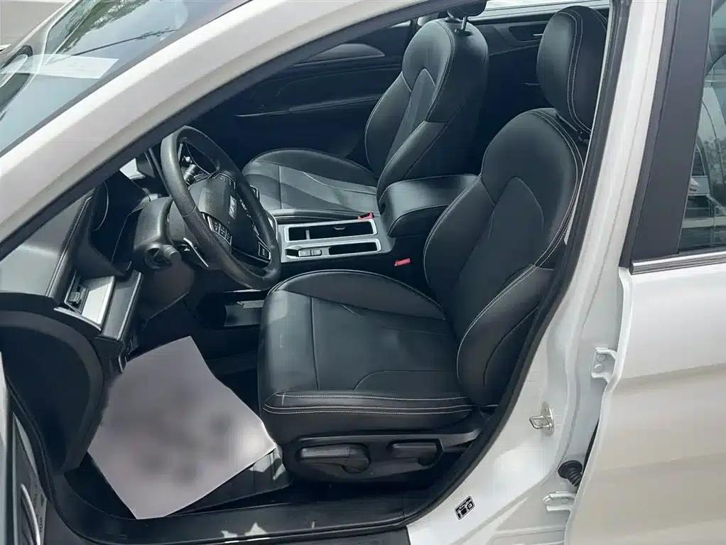 Haval M6 2021 PLUS 1.5T DCT Elite Intelligent Connectivity Edition — миниатюра 7
