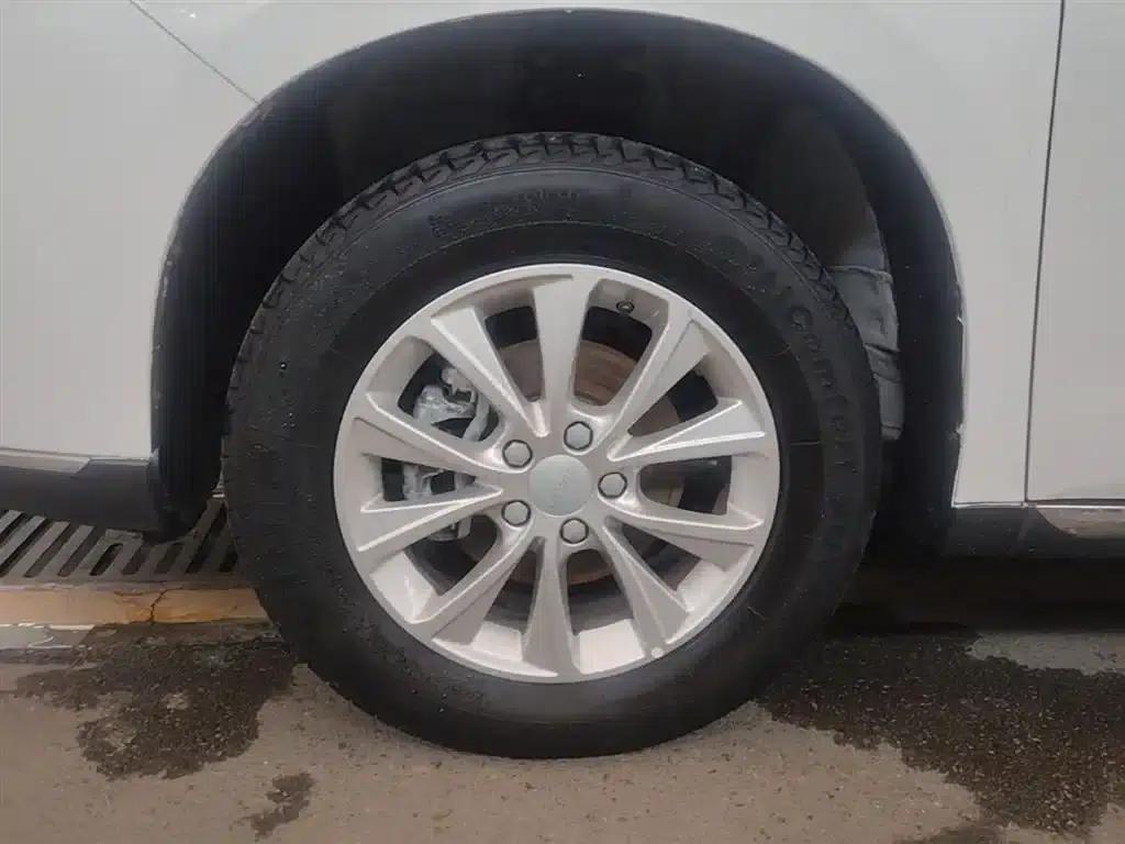 Haval M6 2021 PLUS 1.5T DCT Luxury Intelligent Connectivity Edition — миниатюра 23