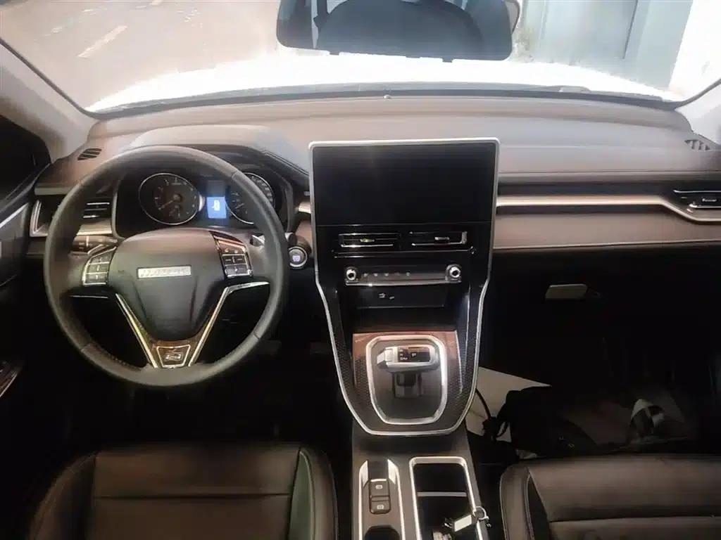 Haval M6 2021 PLUS 1.5T DCT Luxury Intelligent Connectivity Edition — миниатюра 10