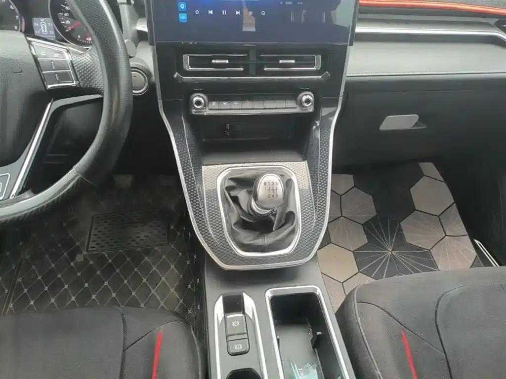 Haval M6 2021 PLUS 1.5T Manual Elite Intelligent Connectivity Edition — миниатюра 14