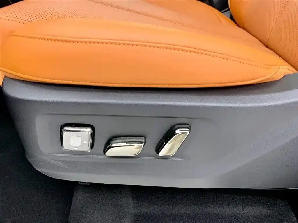 Haval H9 2024 2.4T Diesel 4WD Extreme Edition — миниатюра 28