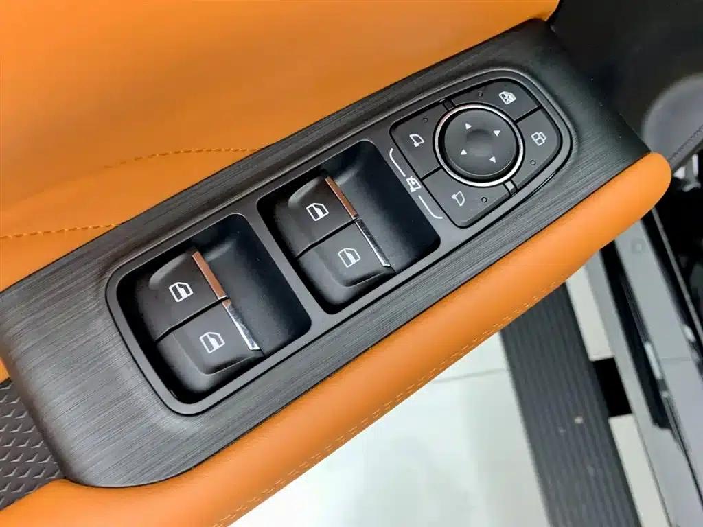 Haval H9 2024 2.4T Diesel 4WD Extreme Edition — миниатюра 29