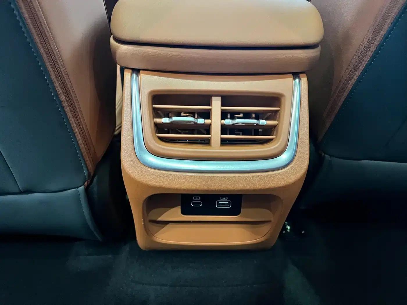 Haval Xiaolong MAX 2025 Hi4 165 Ultra Smart Driving Edition — миниатюра 26