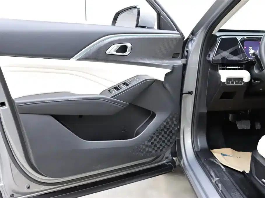 Haval Xiaolong MAX 2023 1.5L Hi4 105 4WD Navigator Edition — миниатюра 11