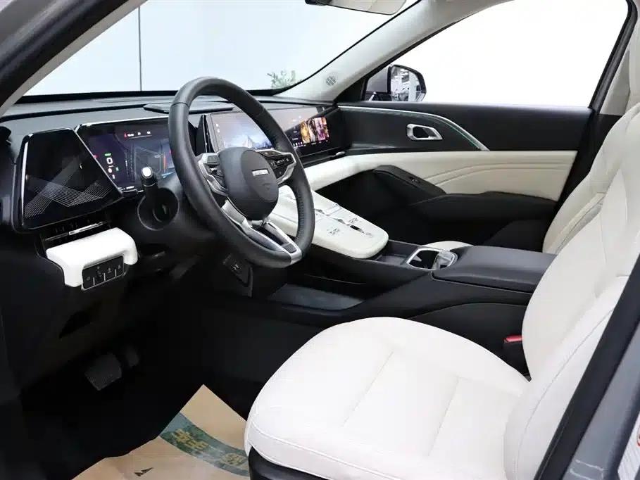 Haval Xiaolong MAX 2023 1.5L Hi4 105 4WD Navigator Edition — миниатюра 13