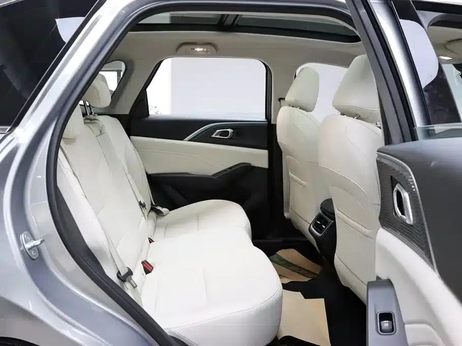 Haval Xiaolong MAX 2023 1.5L Hi4 105 4WD Navigator Edition — миниатюра 16