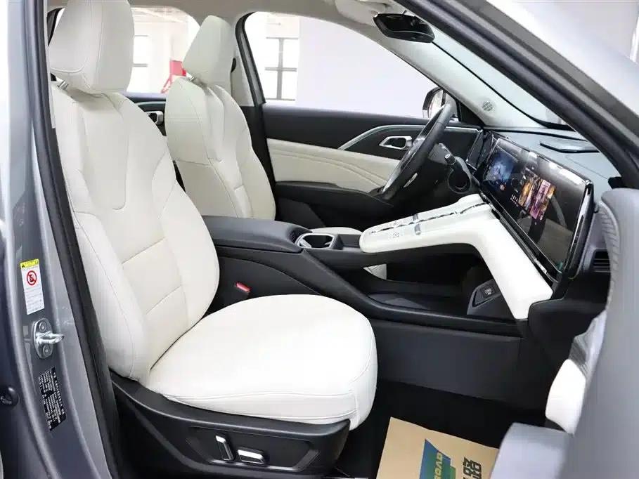 Haval Xiaolong MAX 2023 1.5L Hi4 105 4WD Navigator Edition — миниатюра 19