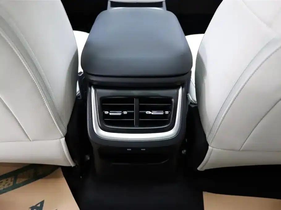 Haval Xiaolong MAX 2023 1.5L Hi4 105 4WD Navigator Edition — миниатюра 23