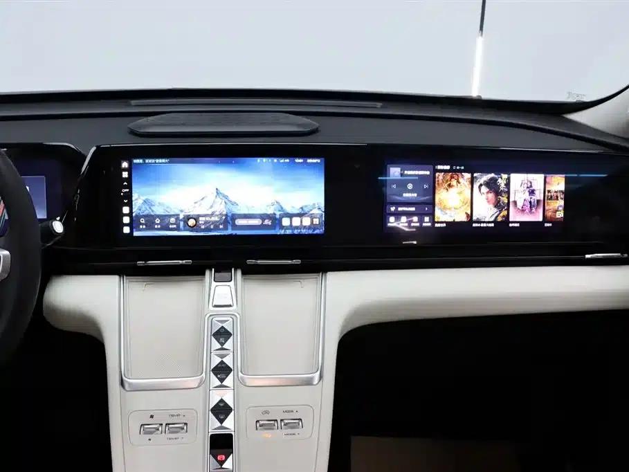 Haval Xiaolong MAX 2023 1.5L Hi4 105 4WD Navigator Edition — миниатюра 25