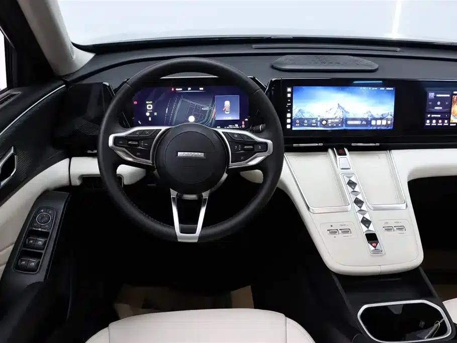 Haval Xiaolong MAX 2023 1.5L Hi4 105 4WD Navigator Edition — миниатюра 27