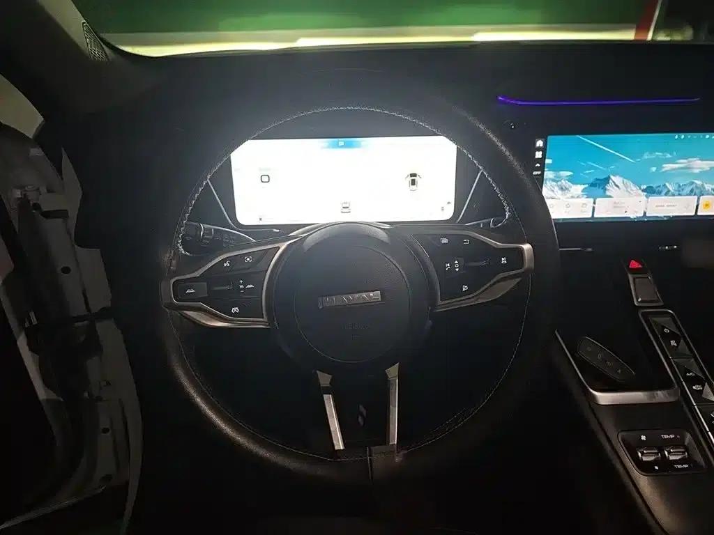 Haval Xiaolong MAX 2023 1.5L Hi4 105 4WD Navigator Edition — миниатюра 7