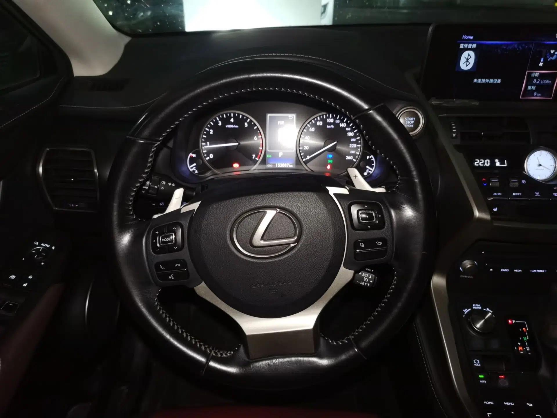 Lexus NX 2017 300 Front-Wheel-Drive Limited Edition — миниатюра 11