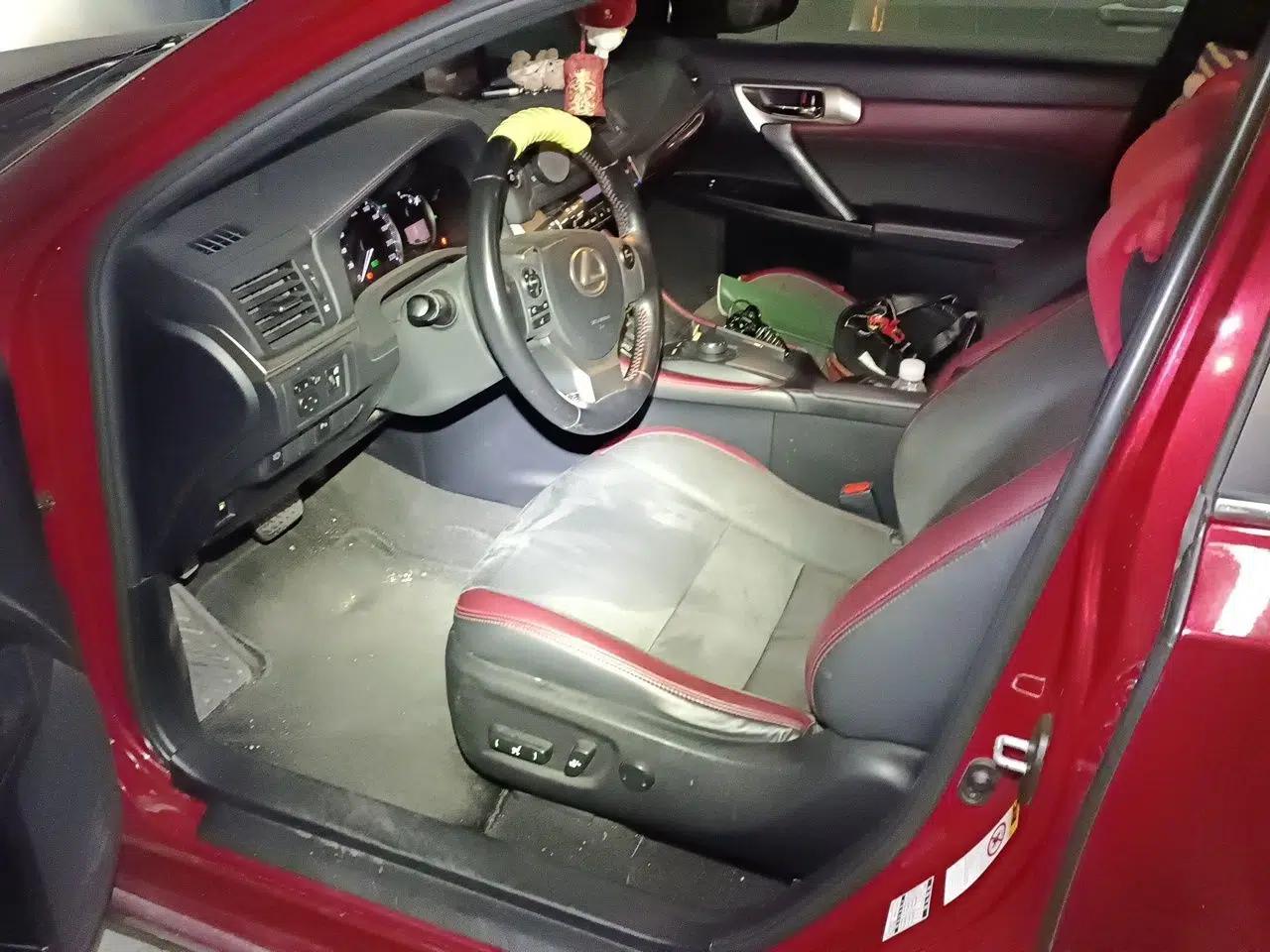 Lexus CT 2018 CT200h Colorful Life Special Limited Edition — миниатюра 16