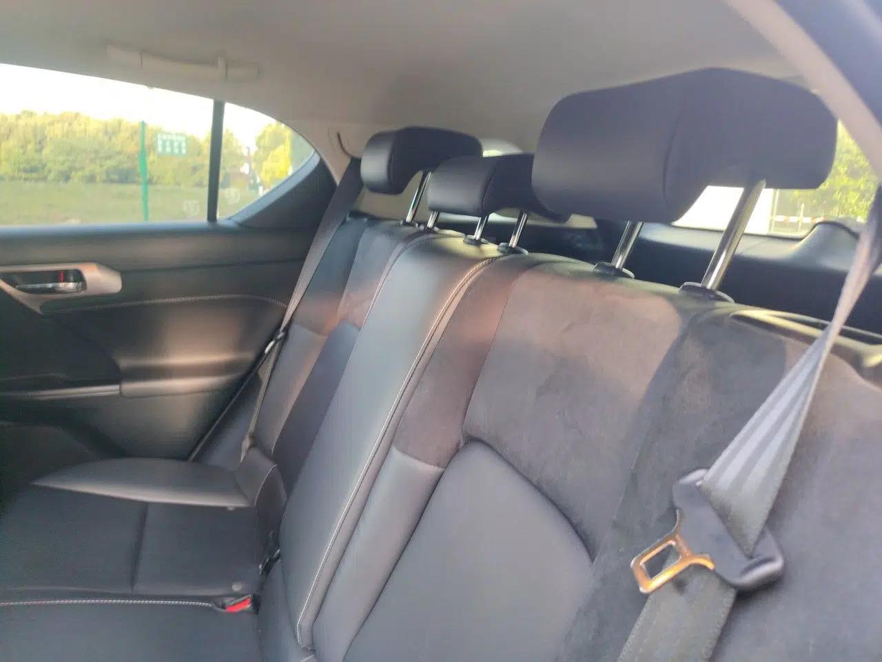 Lexus CT 2017 CT200h Comfort Edition Monochrome China V Standard — миниатюра 18