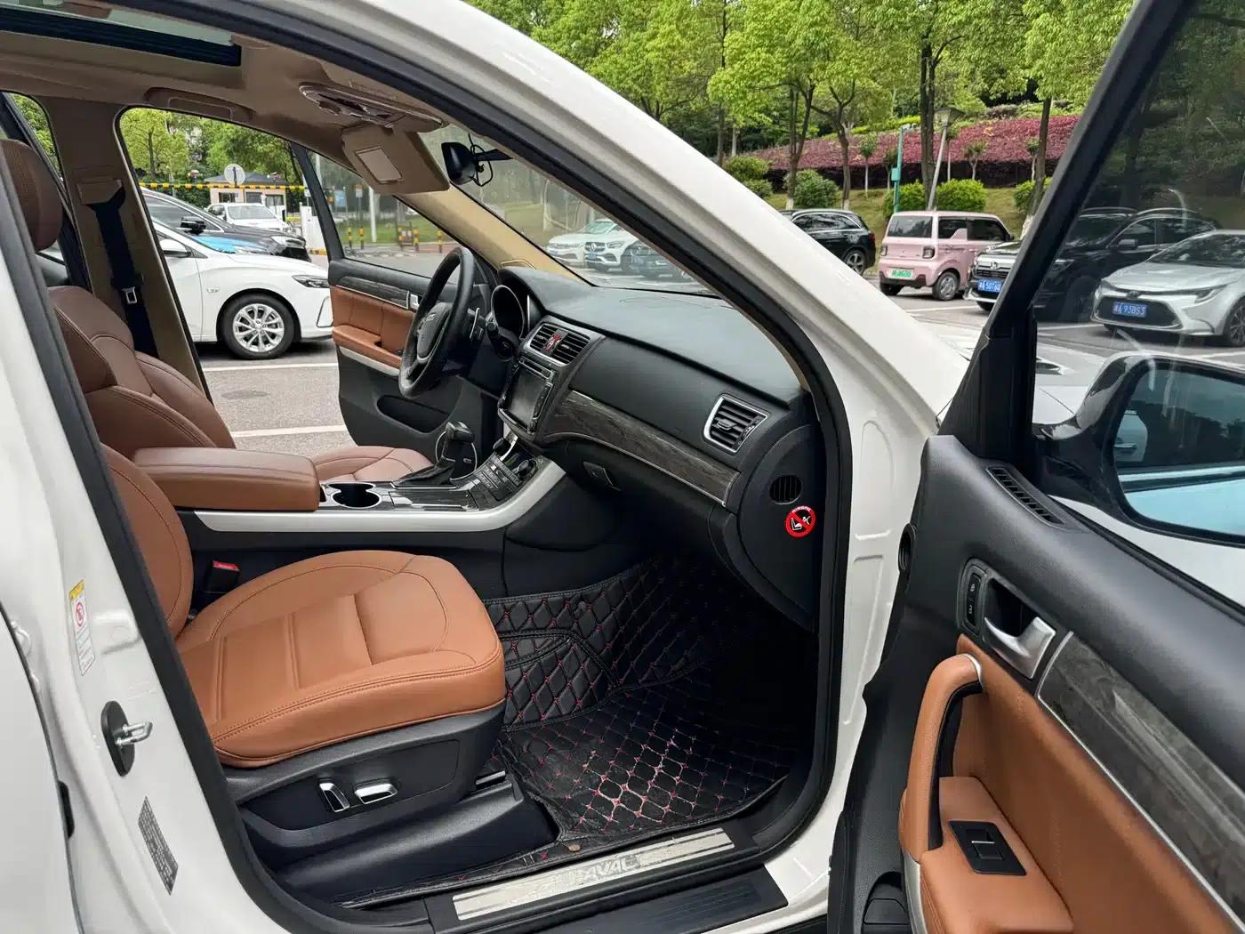 Haval H8 2015 2.0T 2WD Comfort Model — миниатюра 10