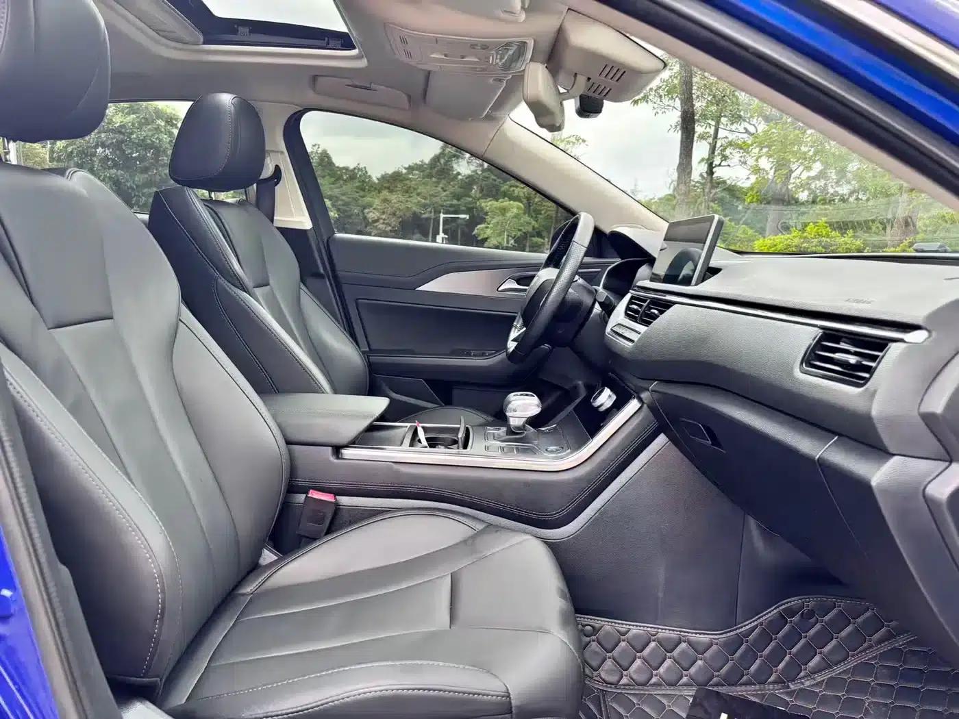 Hongqi H5 2022 Classic Edition Facelift 1.8T Automatic Intelligent Flagship Edition — миниатюра 12