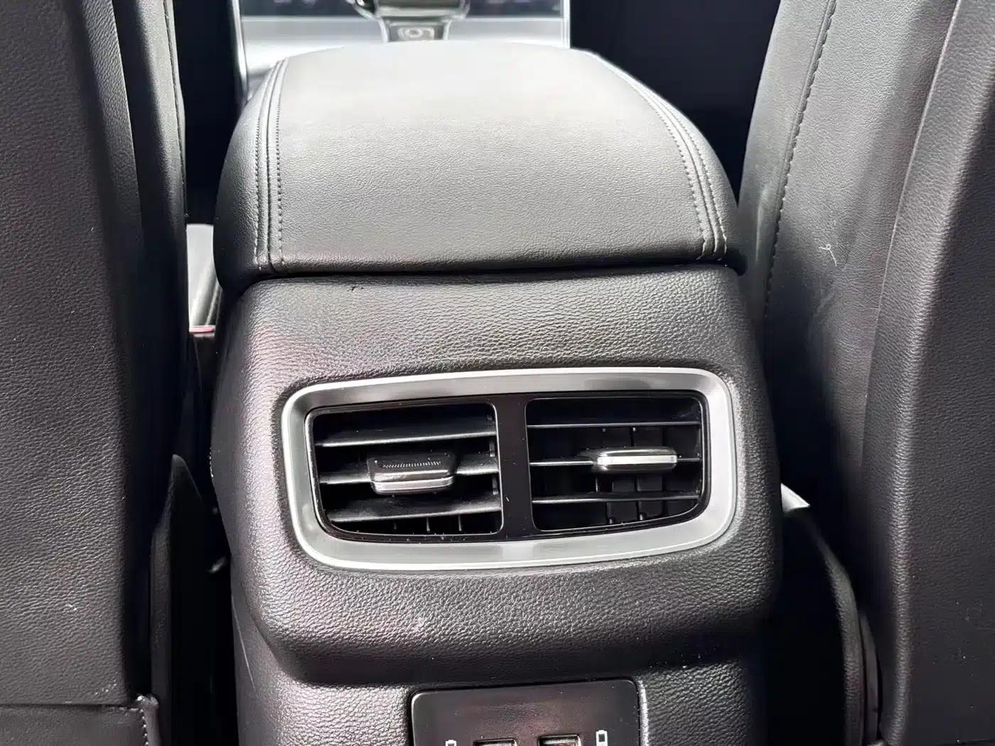 Hongqi H5 2022 Classic Edition Facelift 1.8T Automatic Intelligent Flagship Edition — миниатюра 17