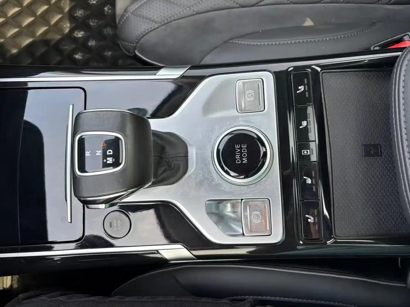 Hongqi HS5 2019 2.0T Intelligent Flagship Enjoy 4WD Edition — миниатюра 12