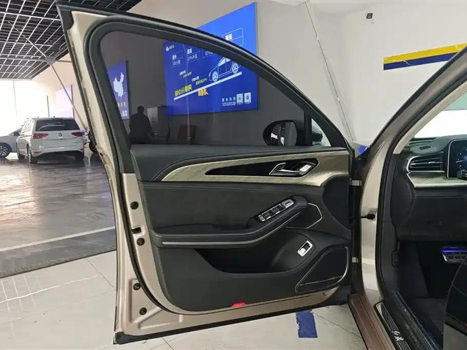 Hongqi H9 2020 2.0T Intelligent Flagship Edition — миниатюра 7