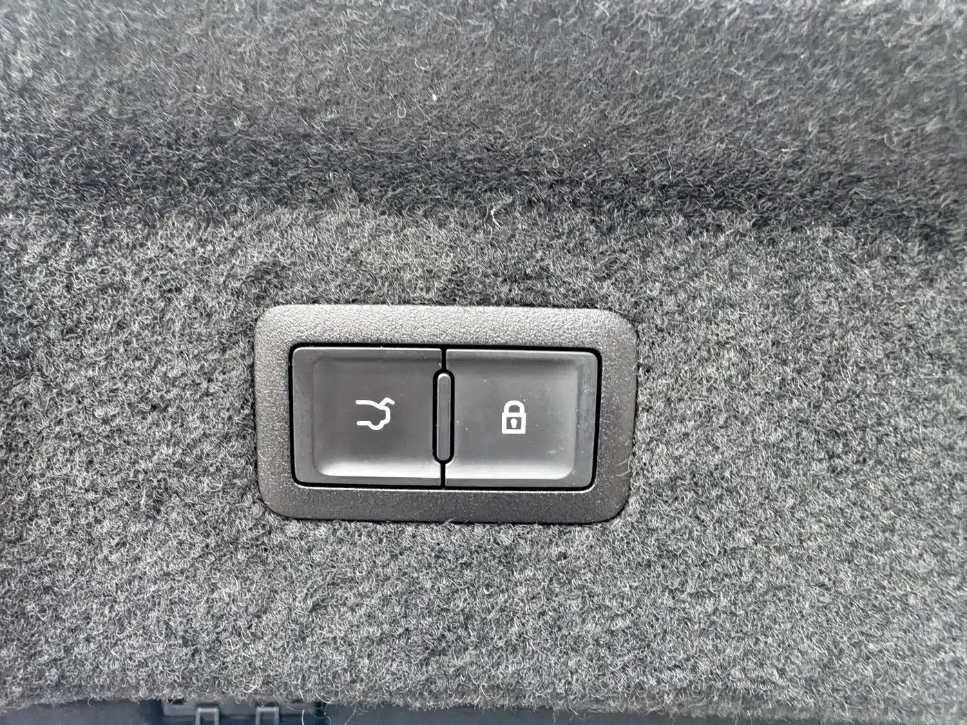 Hongqi H9 2022 2.0T Intelligent Flagship Edition — миниатюра 14