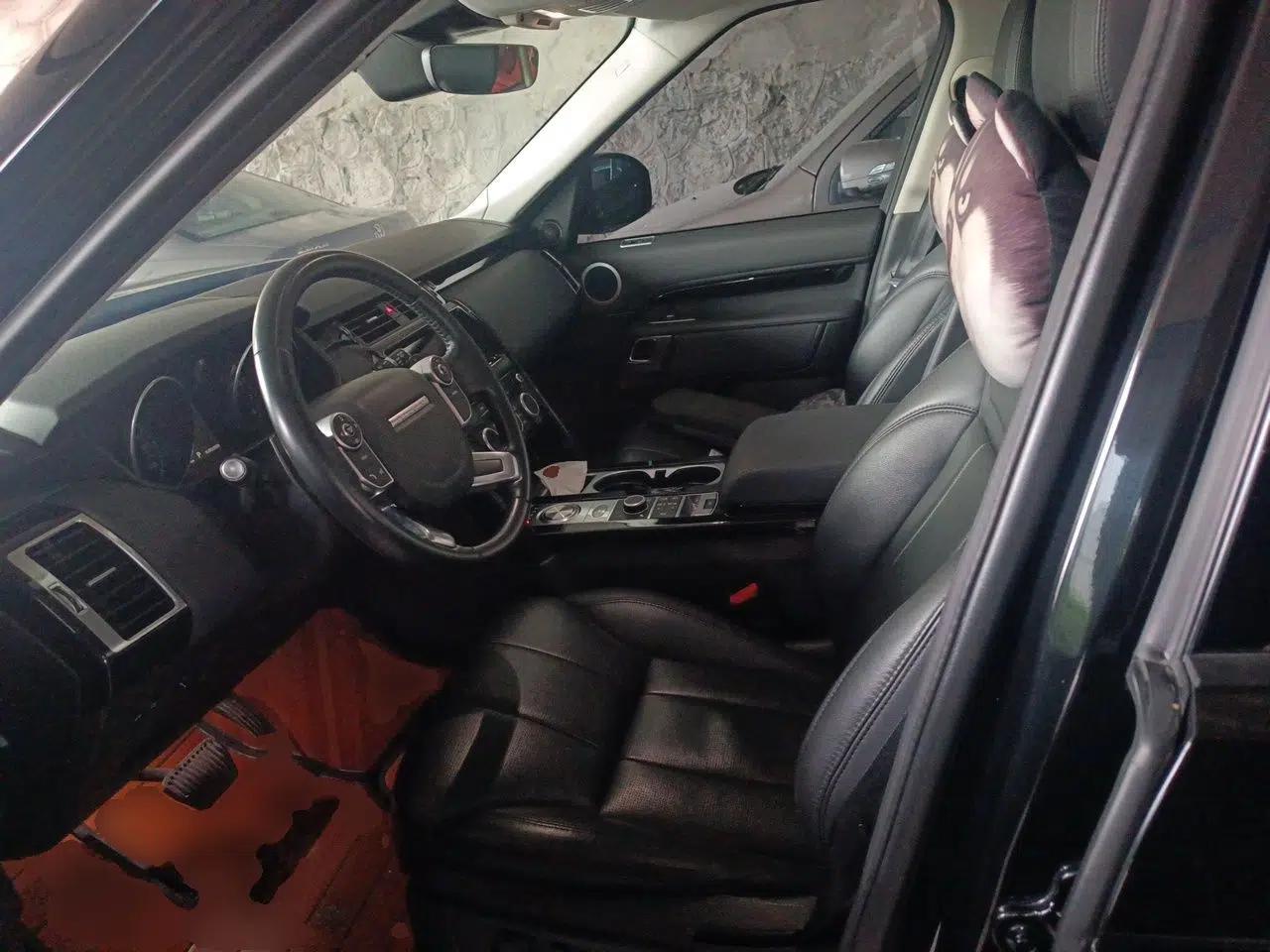 Land Rover Discovery 2017 3.0 SC V6 SE — миниатюра 16