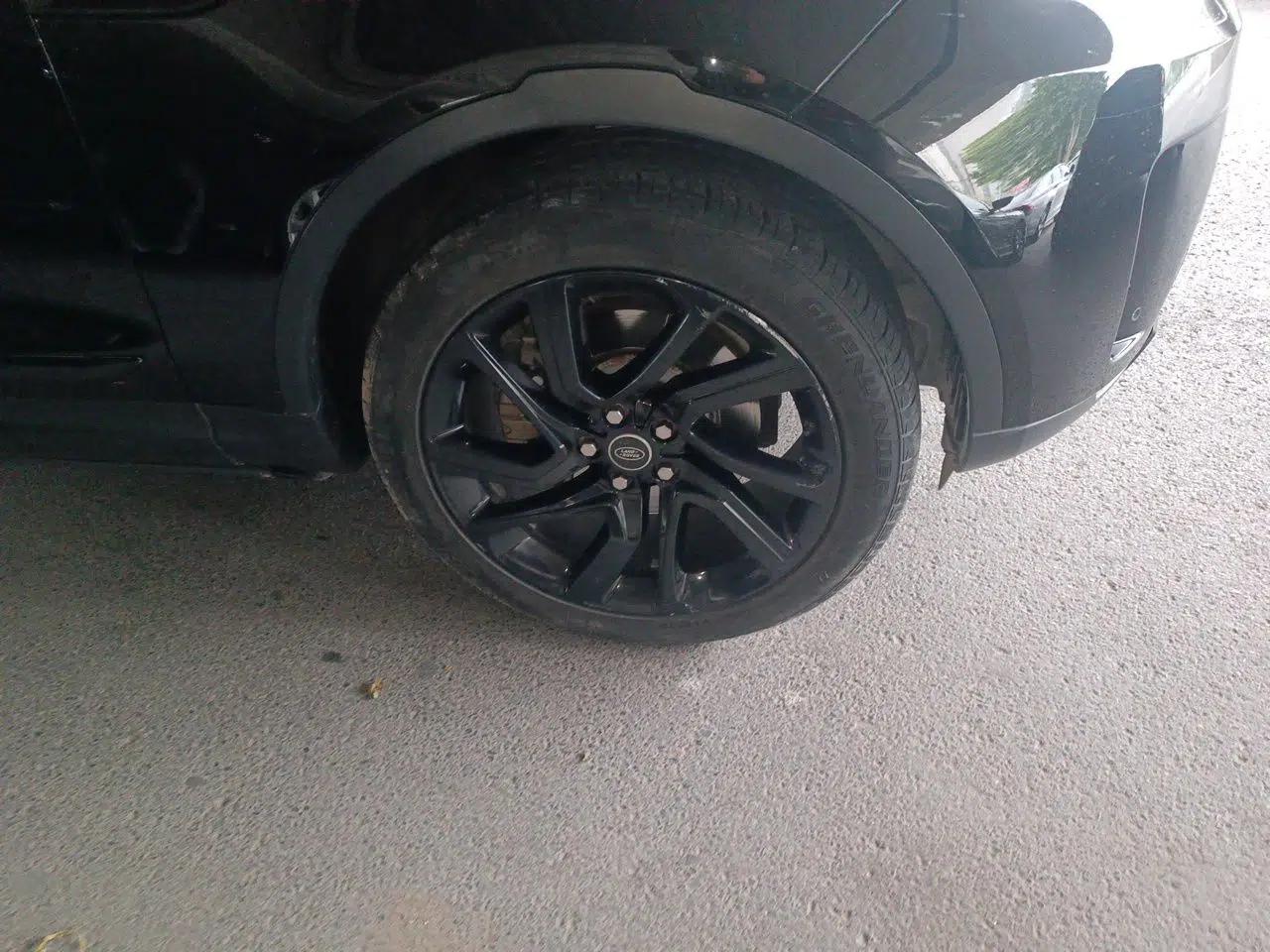 Land Rover Discovery 2017 3.0 SC V6 SE — миниатюра 8