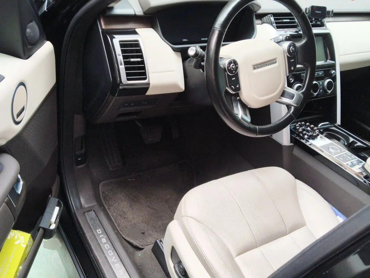 Land Rover Discovery 2018 3.0 SC V6 HSE — миниатюра 19