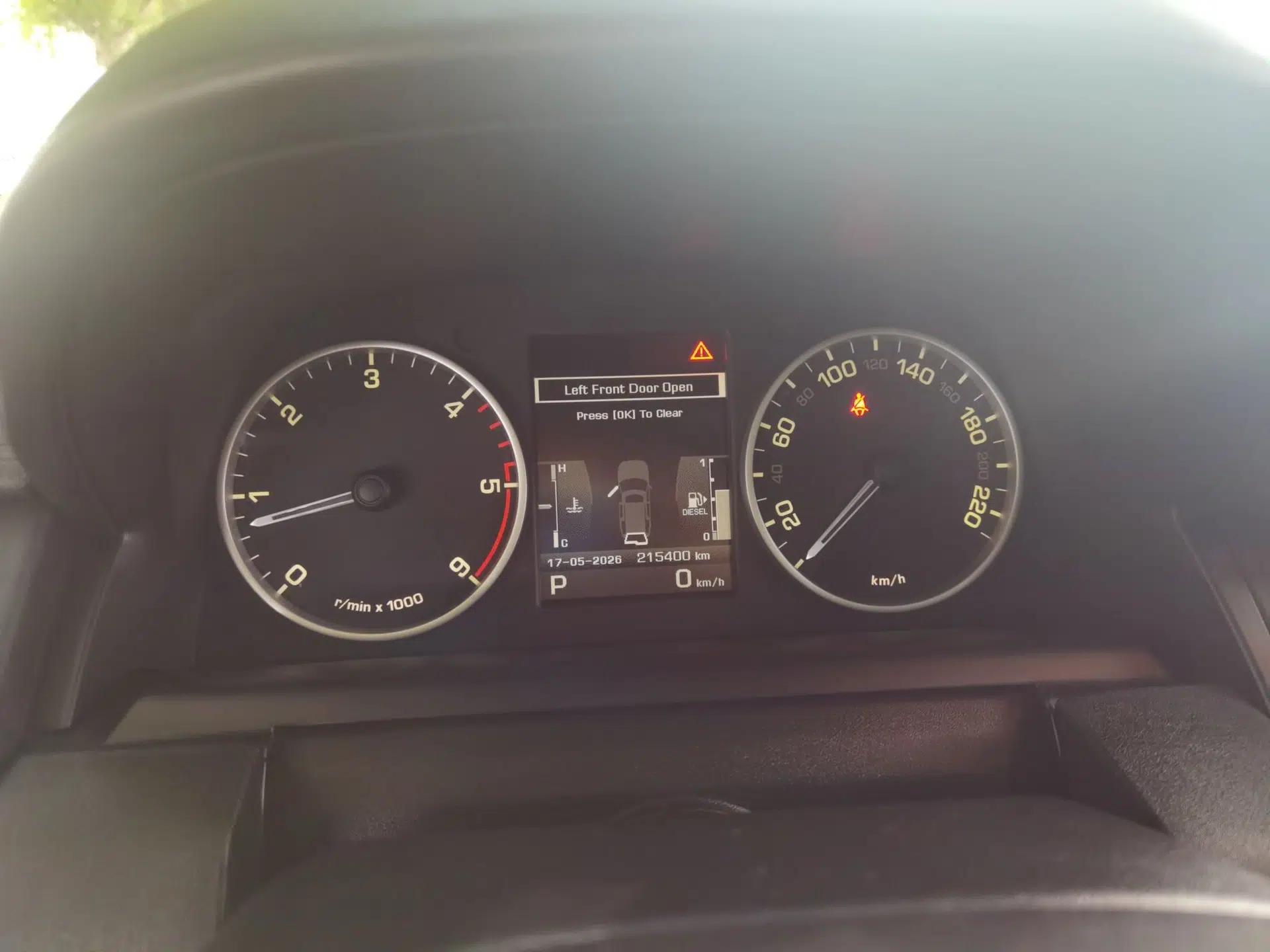 Land Rover Discovery 2011 3.0 SDV6 HSE Diesel Version — миниатюра 12