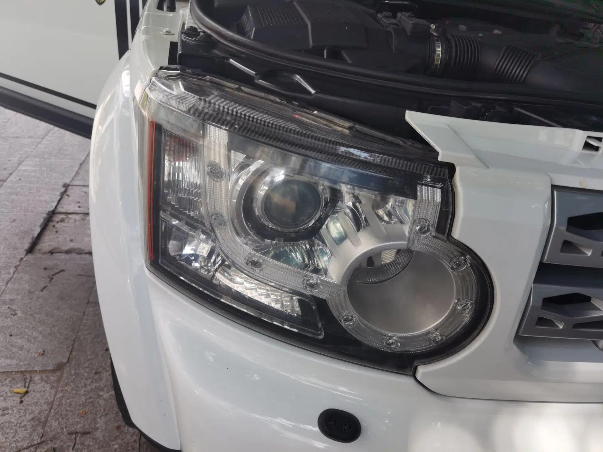 Land Rover Discovery 2011 3.0 SDV6 HSE Diesel Version — миниатюра 7