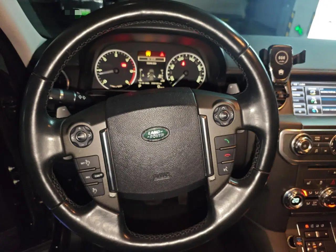Land Rover Discovery 2014 3.0 SDV6 HSE Diesel Edition — миниатюра 11