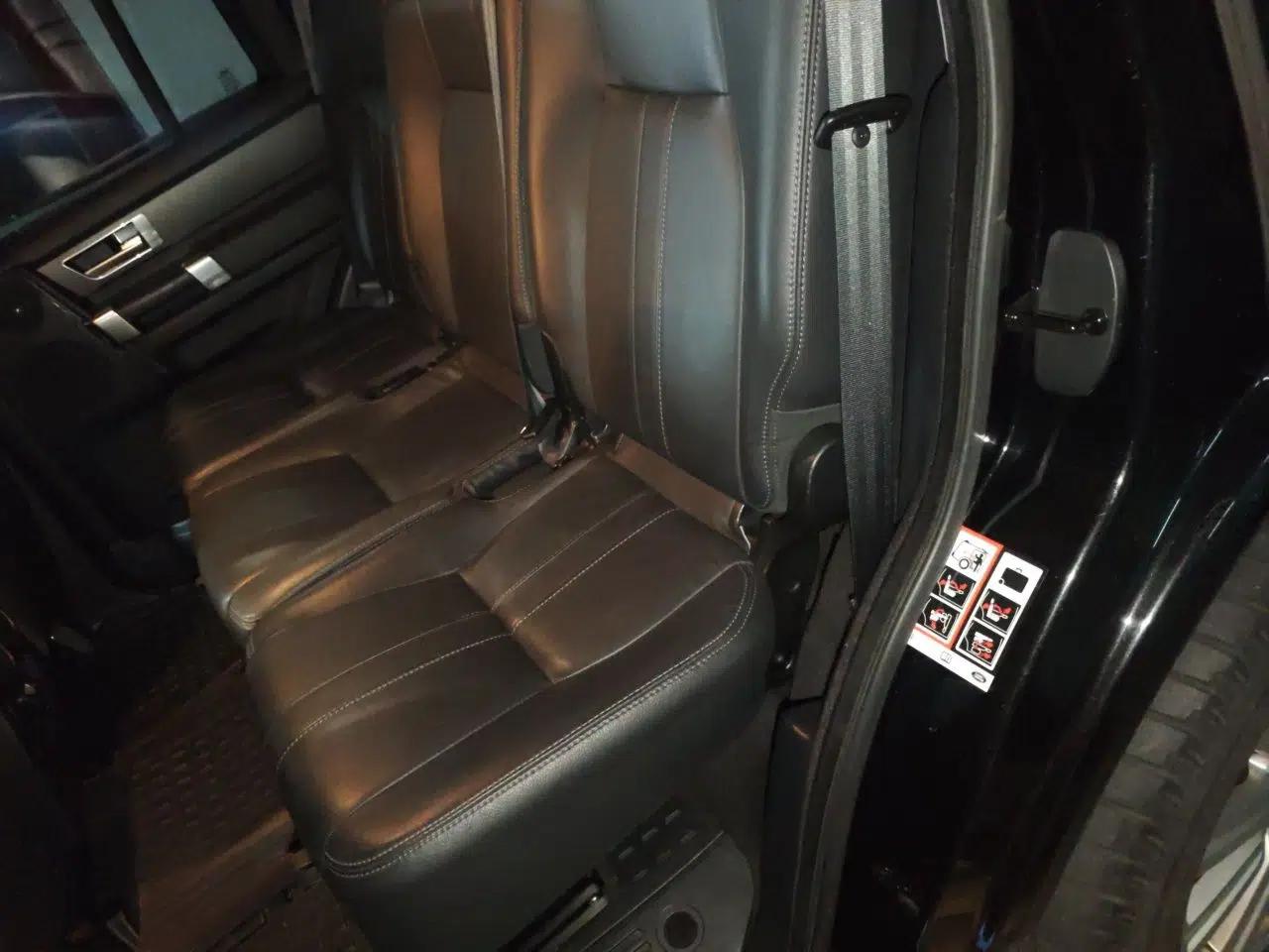 Land Rover Discovery 2014 3.0 SDV6 HSE Diesel Edition — миниатюра 18