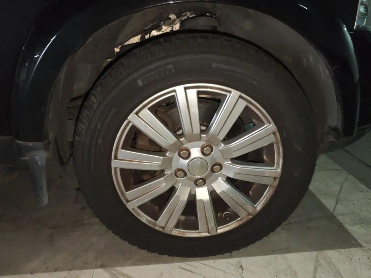 Land Rover Discovery 2014 3.0 SDV6 HSE Diesel Edition — миниатюра 8