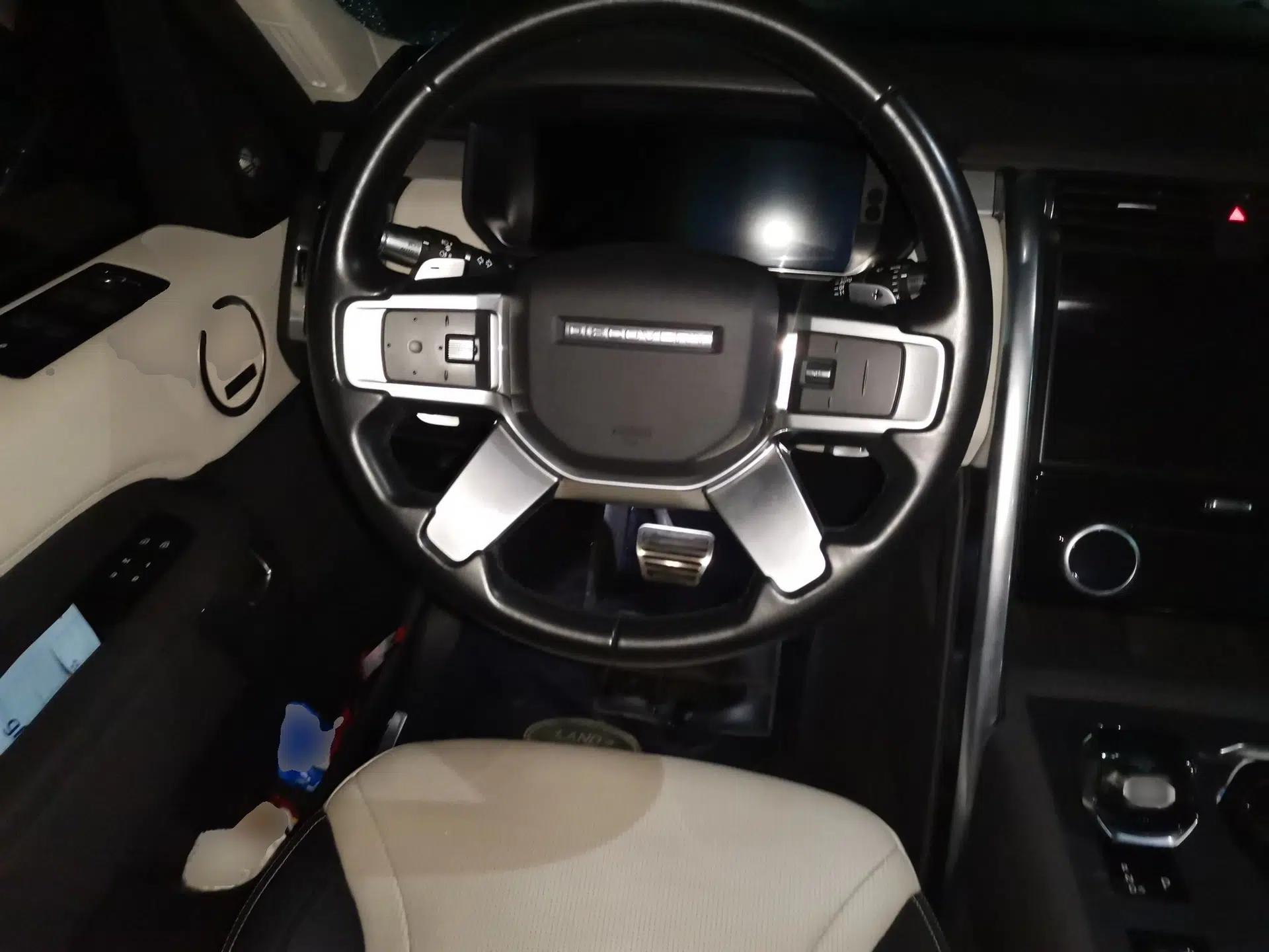 Land Rover Discovery 2021 360 PS R-Dynamic SE — миниатюра 11