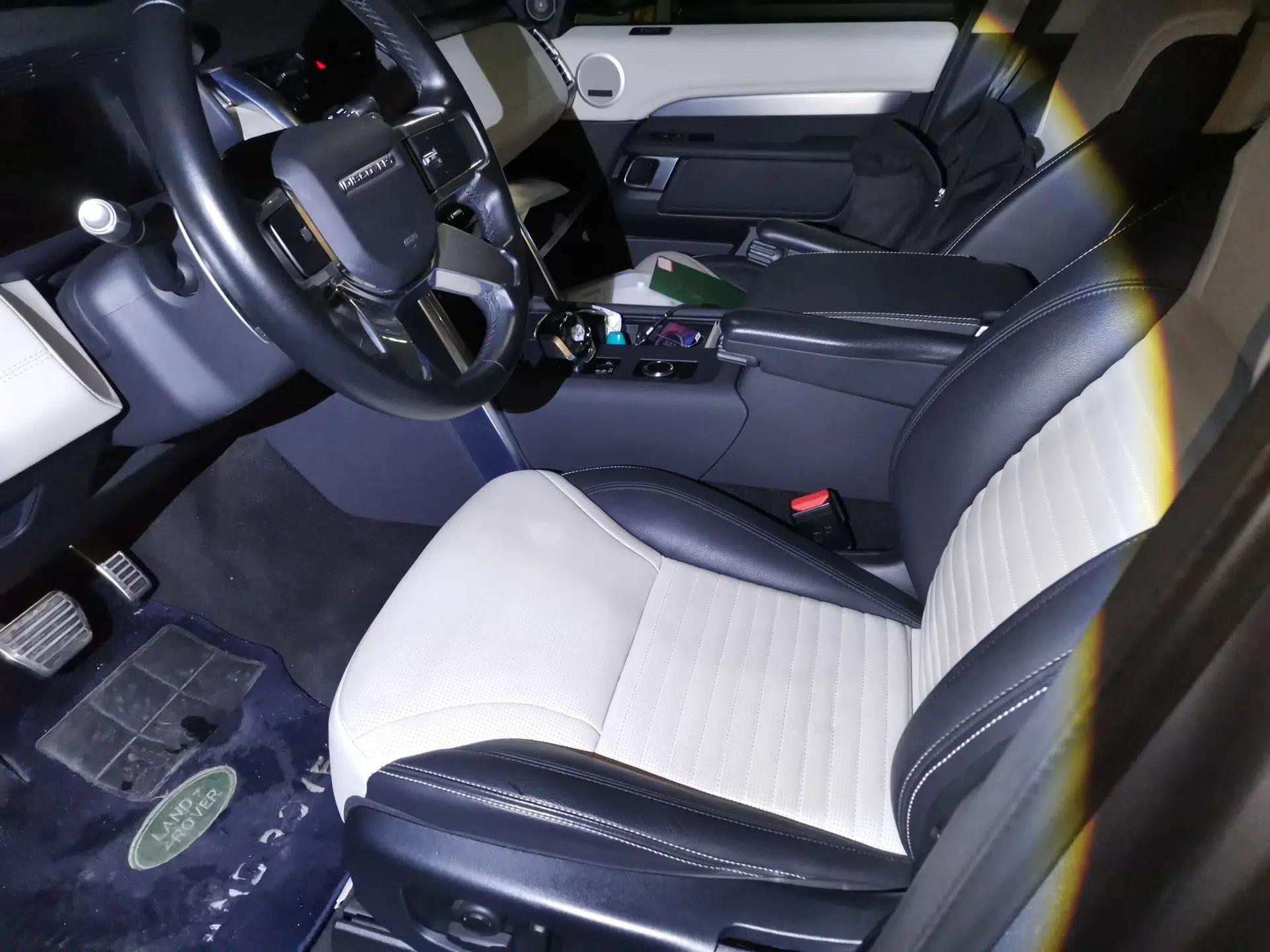 Land Rover Discovery 2021 360 PS R-Dynamic SE — миниатюра 16