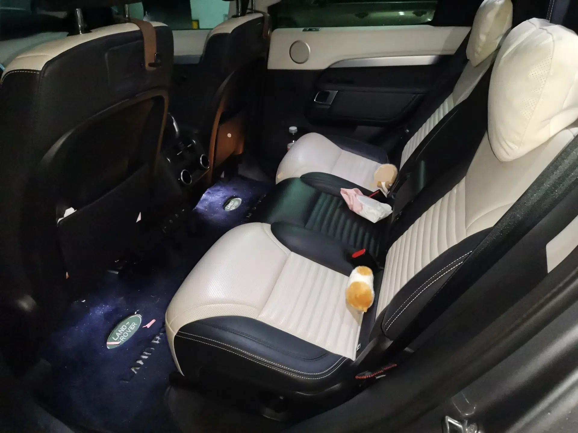 Land Rover Discovery 2021 360 PS R-Dynamic SE — миниатюра 18