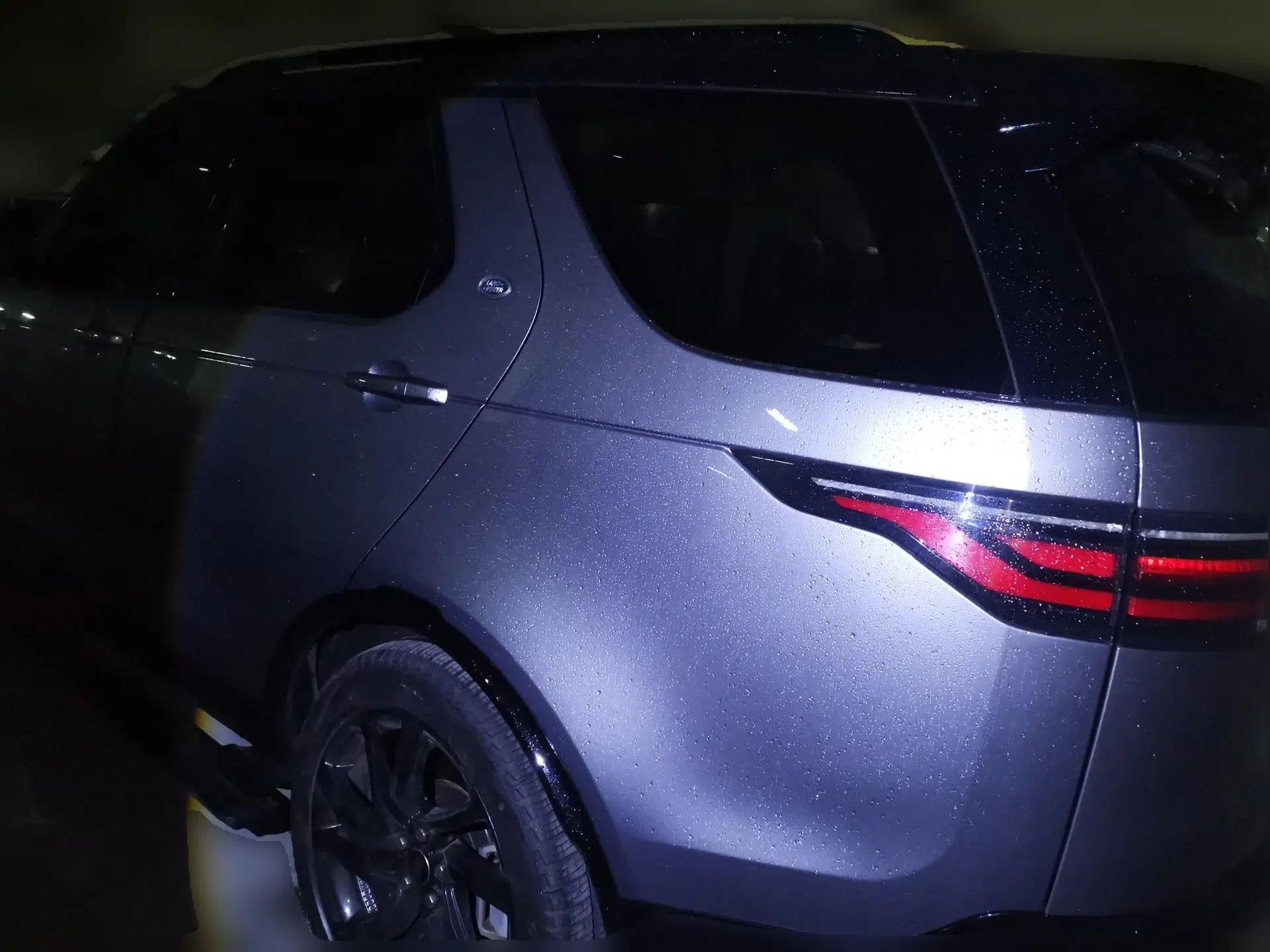 Land Rover Discovery 2021 360 PS R-Dynamic SE — миниатюра 4
