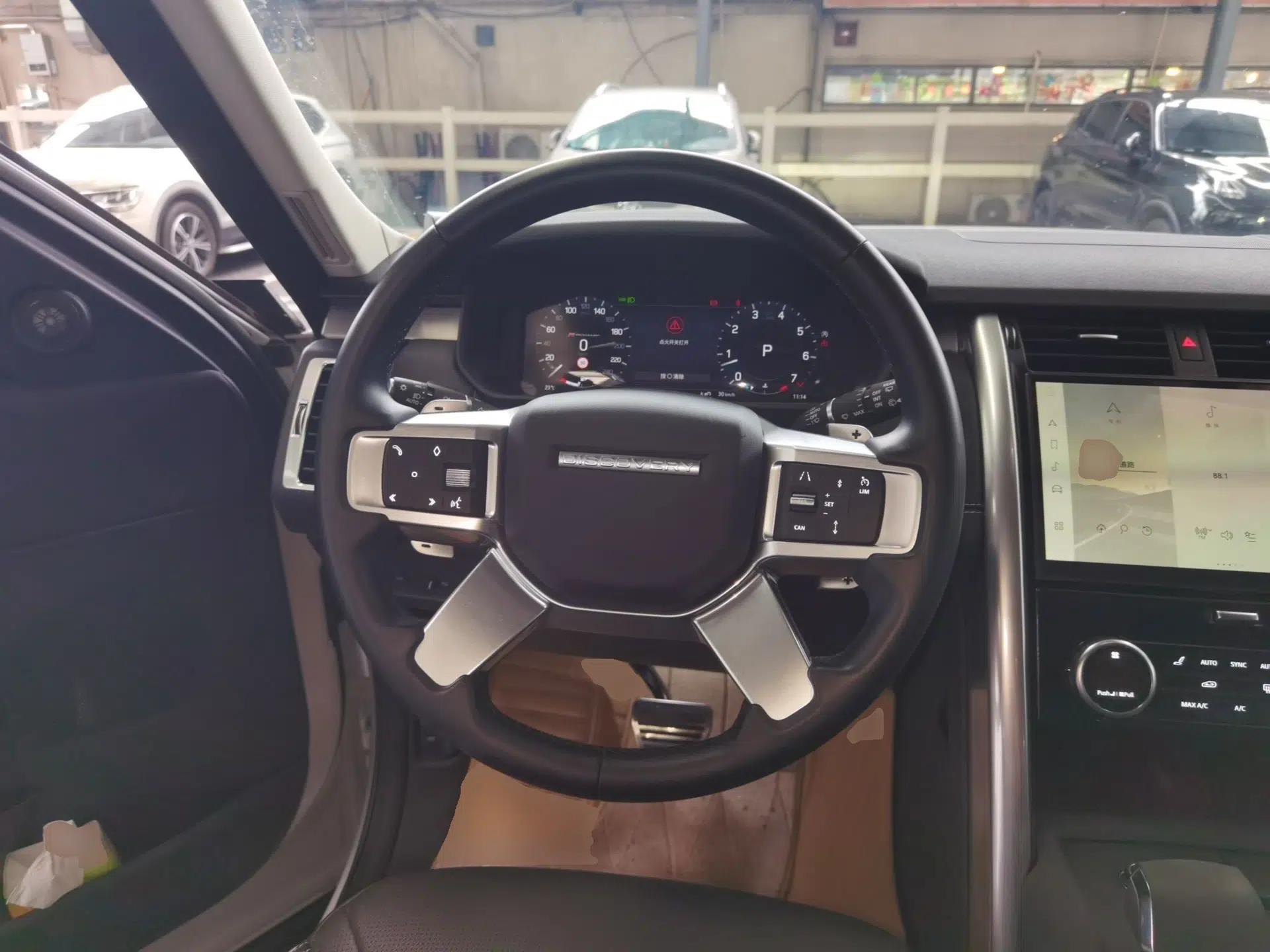 Land Rover Discovery 2023 Revised Version 360 PS R-Dynamic S — миниатюра 11