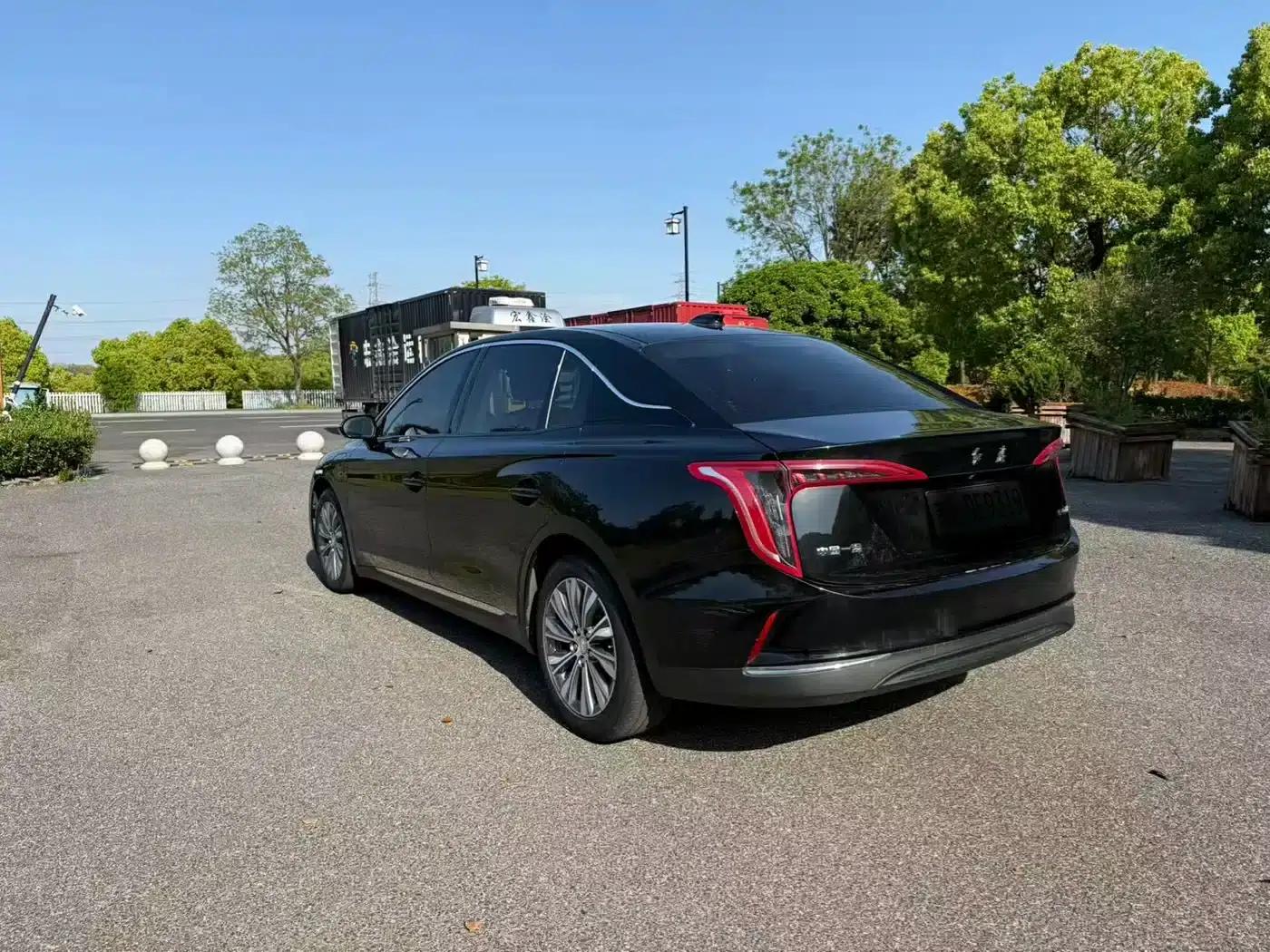 Hongqi E-QM5 2022 Model, 431km Charging Enjoyment Edition — миниатюра 7