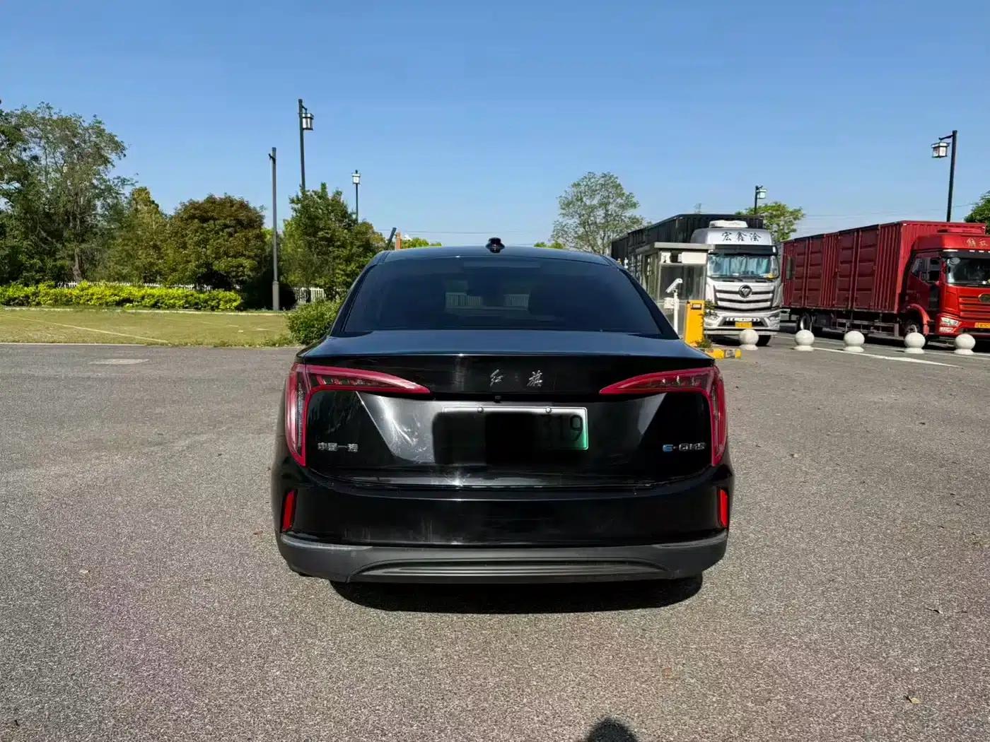 Hongqi E-QM5 2022 Model, 431km Charging Enjoyment Edition — миниатюра 8